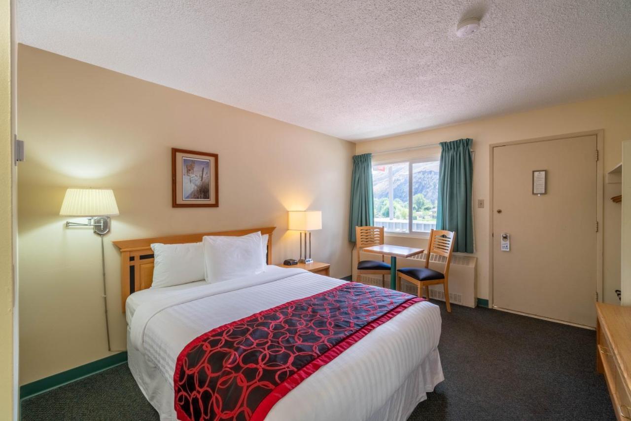 Canada'S Best Value Desert Inn & Suites Cache Creek Exteriér fotografie