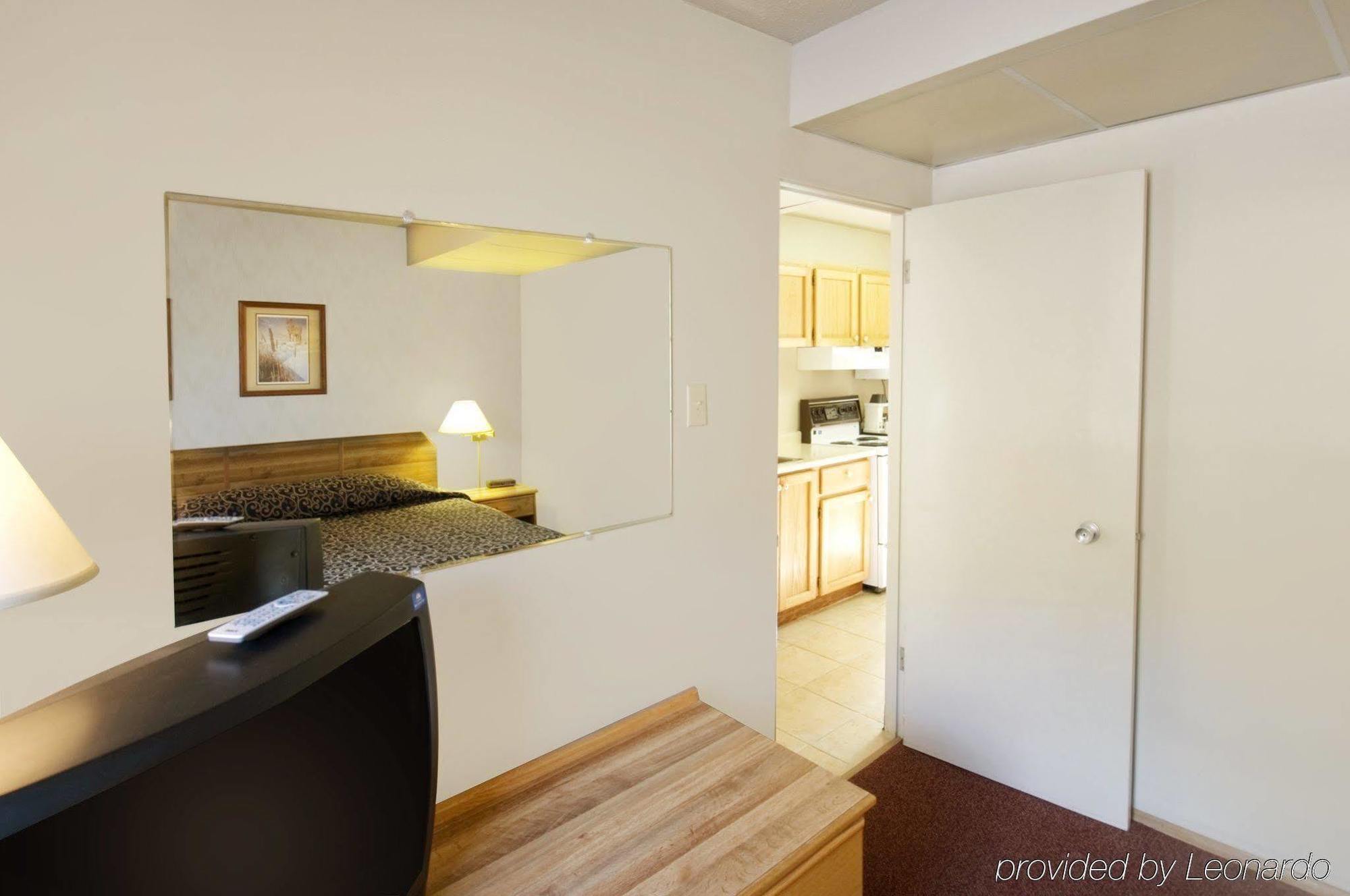 Canada'S Best Value Desert Inn & Suites Cache Creek Pokoj fotografie