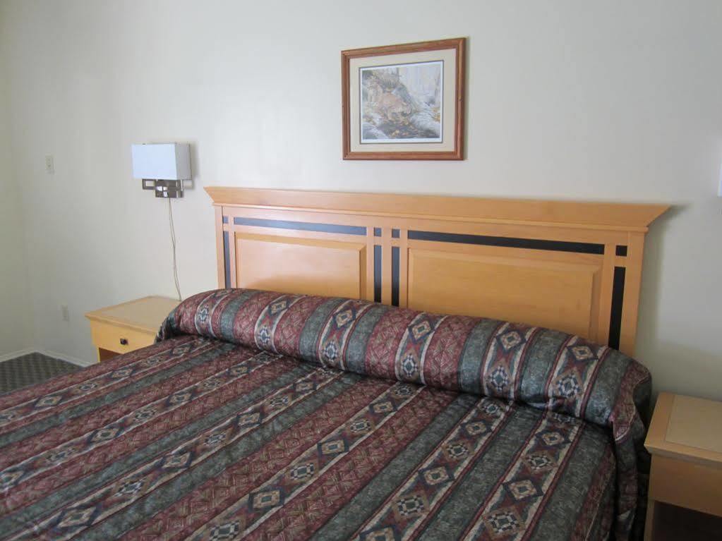 Canada'S Best Value Desert Inn & Suites Cache Creek Exteriér fotografie