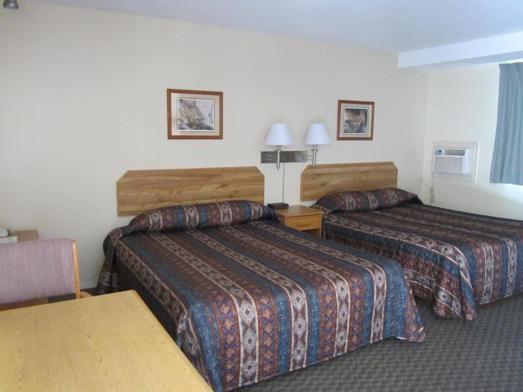 Canada'S Best Value Desert Inn & Suites Cache Creek Exteriér fotografie