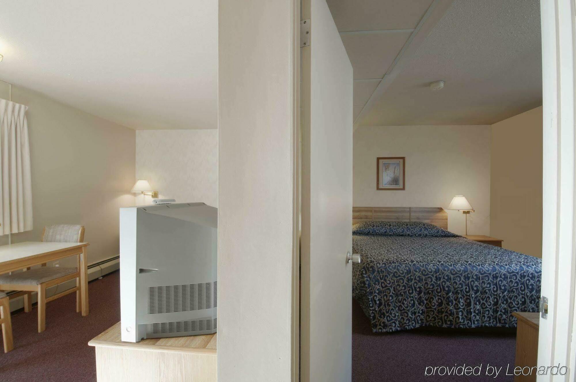 Canada'S Best Value Desert Inn & Suites Cache Creek Exteriér fotografie